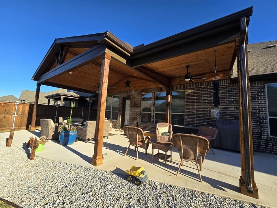 Gable and shed patio cover in cedar over a concrete patio